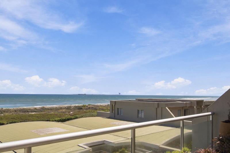 3 Bedroom Property for Sale in Bloubergrant Western Cape